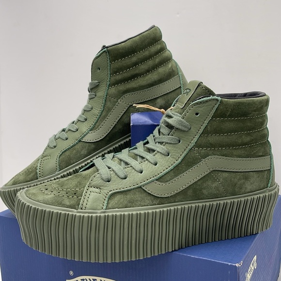 Vans Women’s Sk8-Hi Reissue 3 Platform
Lx Suede/Leather Army
VN000CNFARM
Mono - Picture 5 of 16